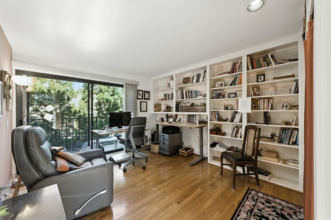 Detail Gallery Image 29 of 72 For 790 Hillcrest Way, Redwood City,  CA 94062 - 4 Beds | 3 Baths