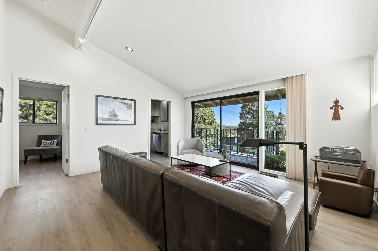 Detail Gallery Image 34 of 72 For 790 Hillcrest Way, Redwood City,  CA 94062 - 4 Beds | 3 Baths