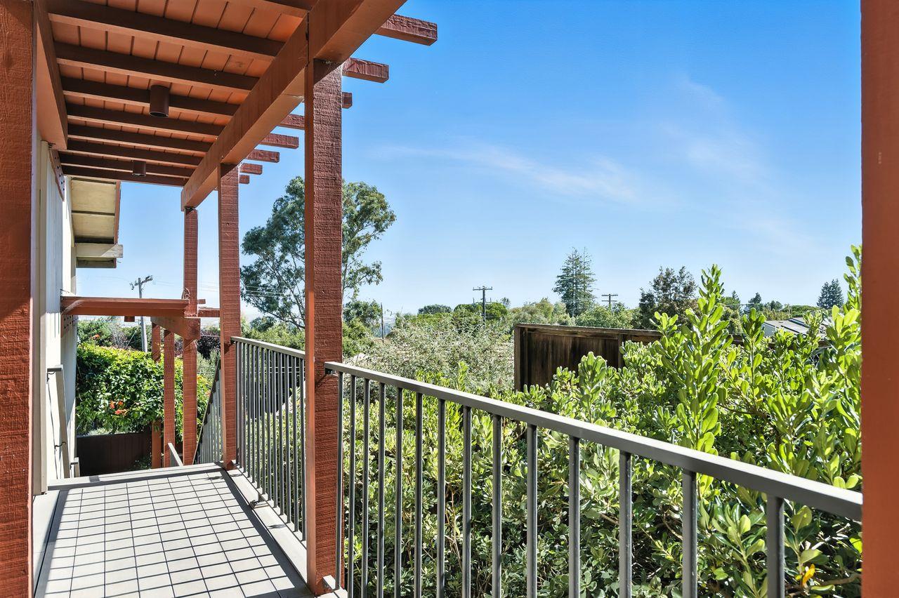 Detail Gallery Image 41 of 72 For 790 Hillcrest Way, Redwood City,  CA 94062 - 4 Beds | 3 Baths