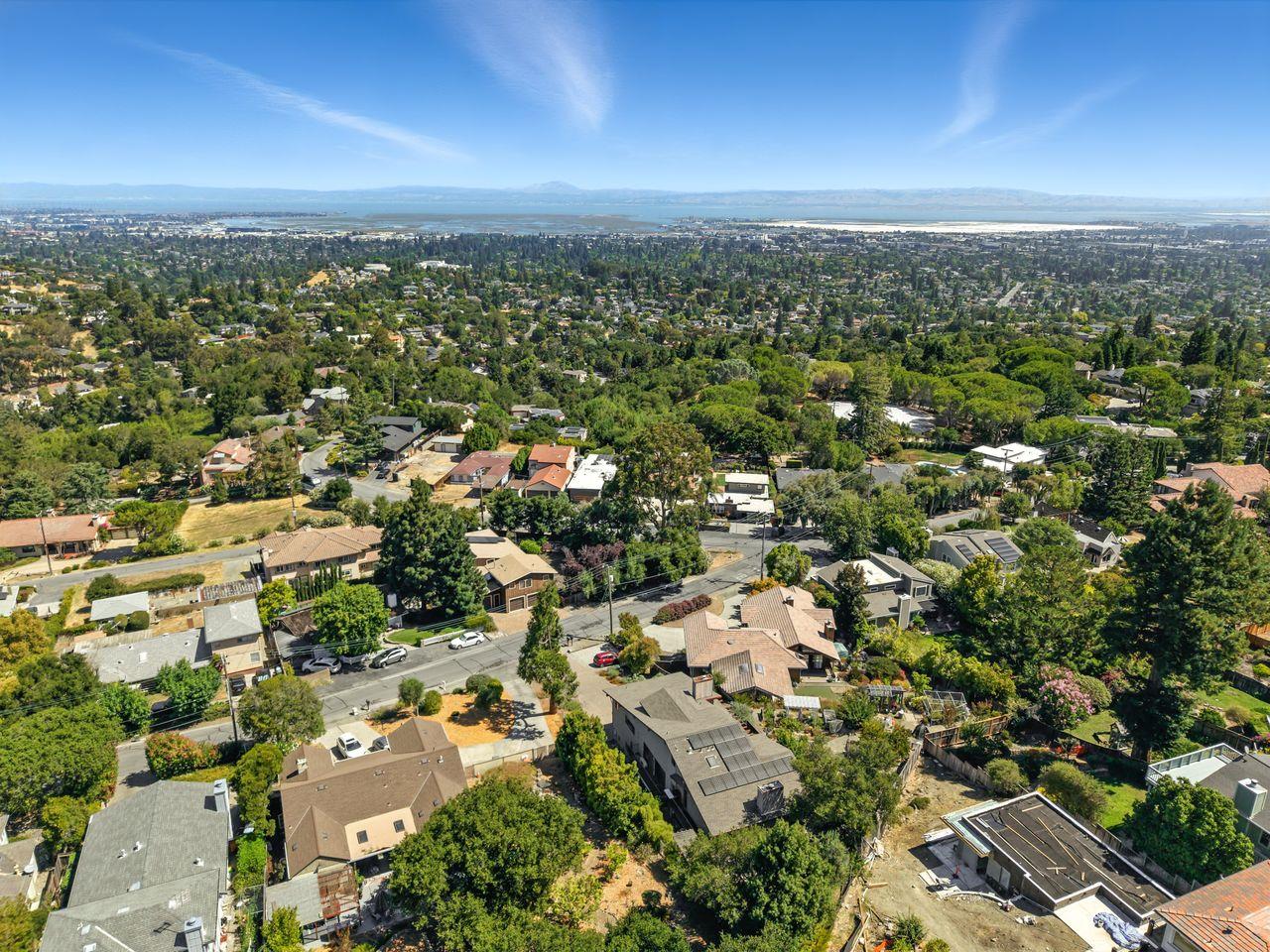 Detail Gallery Image 45 of 72 For 790 Hillcrest Way, Redwood City,  CA 94062 - 4 Beds | 3 Baths
