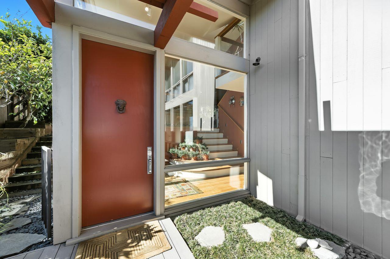 Detail Gallery Image 51 of 72 For 790 Hillcrest Way, Redwood City,  CA 94062 - 4 Beds | 3 Baths