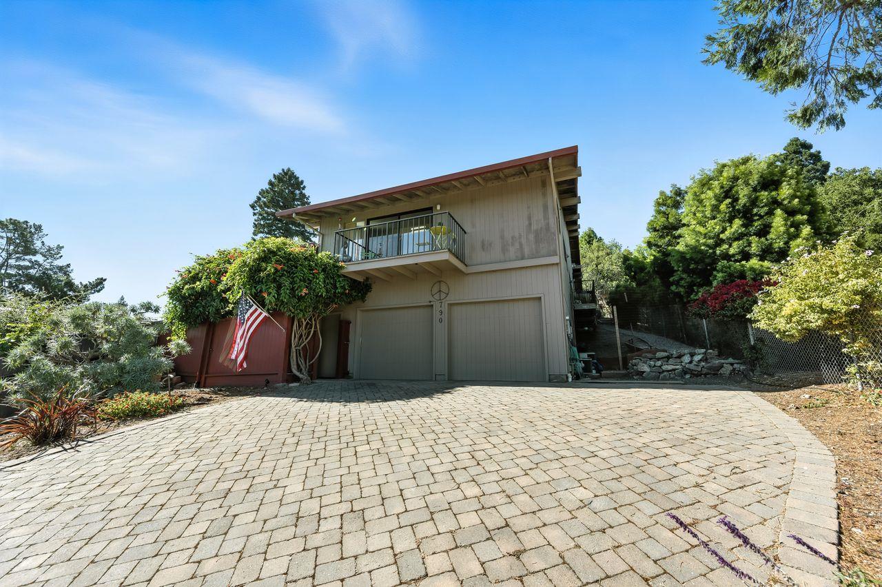 Detail Gallery Image 61 of 72 For 790 Hillcrest Way, Redwood City,  CA 94062 - 4 Beds | 3 Baths