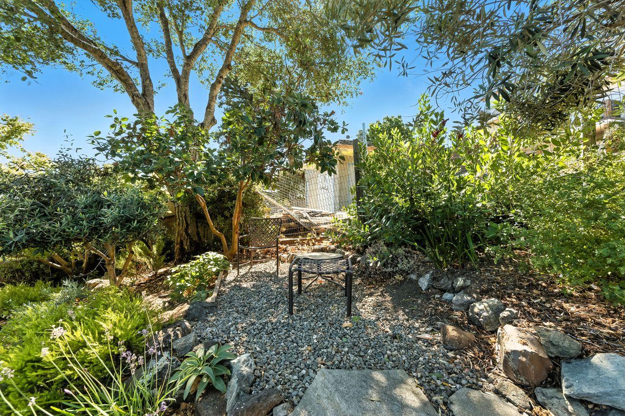 Detail Gallery Image 66 of 72 For 790 Hillcrest Way, Redwood City,  CA 94062 - 4 Beds | 3 Baths