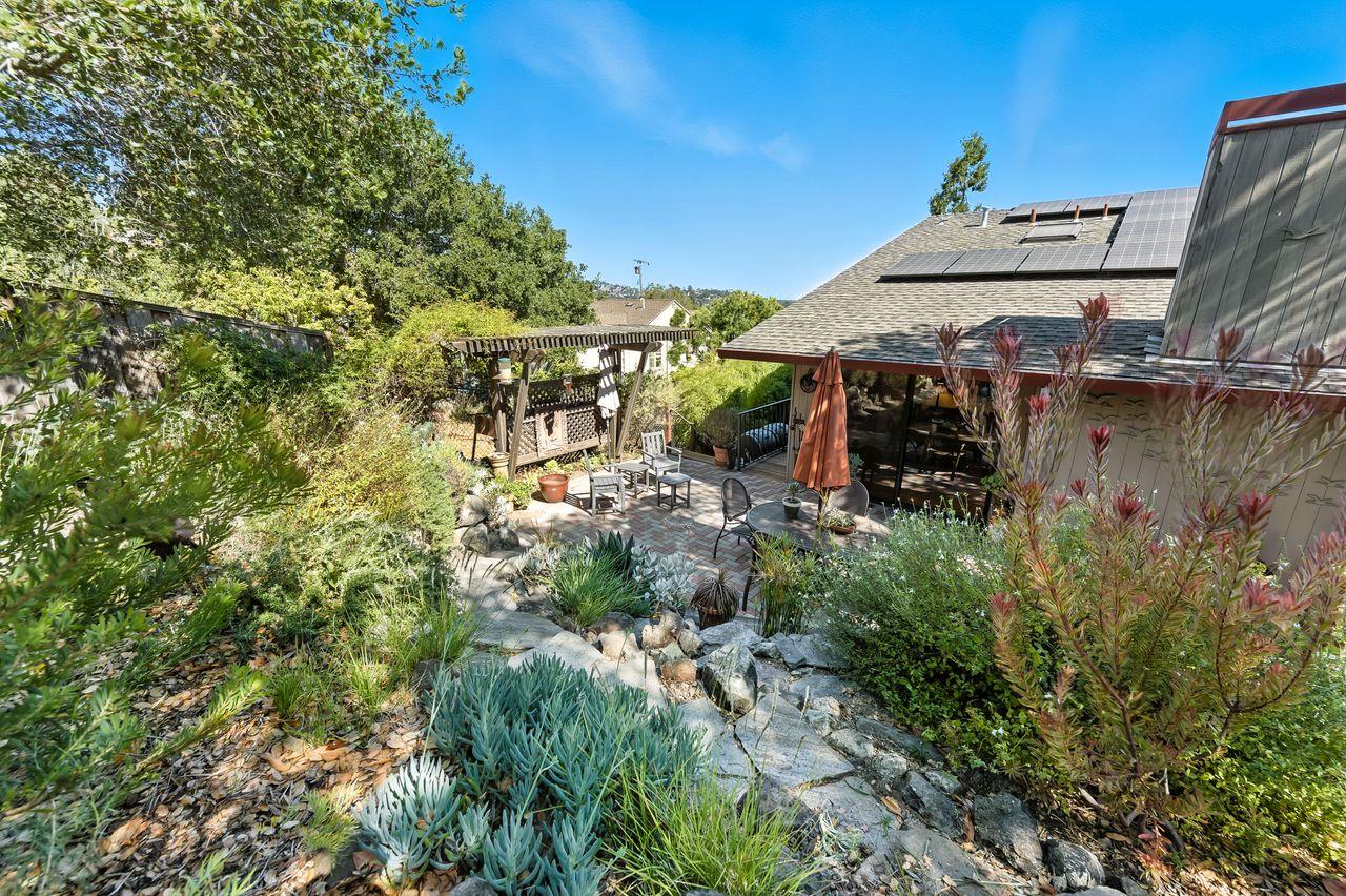 Detail Gallery Image 68 of 72 For 790 Hillcrest Way, Redwood City,  CA 94062 - 4 Beds | 3 Baths
