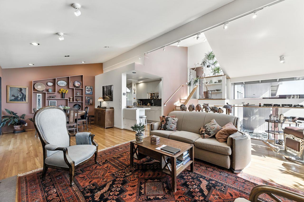 Detail Gallery Image 7 of 72 For 790 Hillcrest Way, Redwood City,  CA 94062 - 4 Beds | 3 Baths