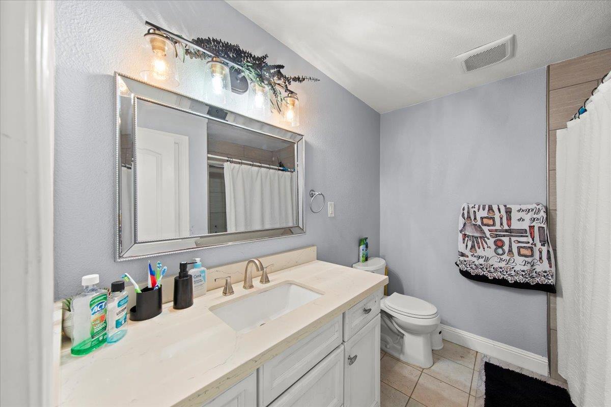 Detail Gallery Image 6 of 7 For 1440 Gordon St, Redwood City,  CA 94061 - – Beds | – Baths