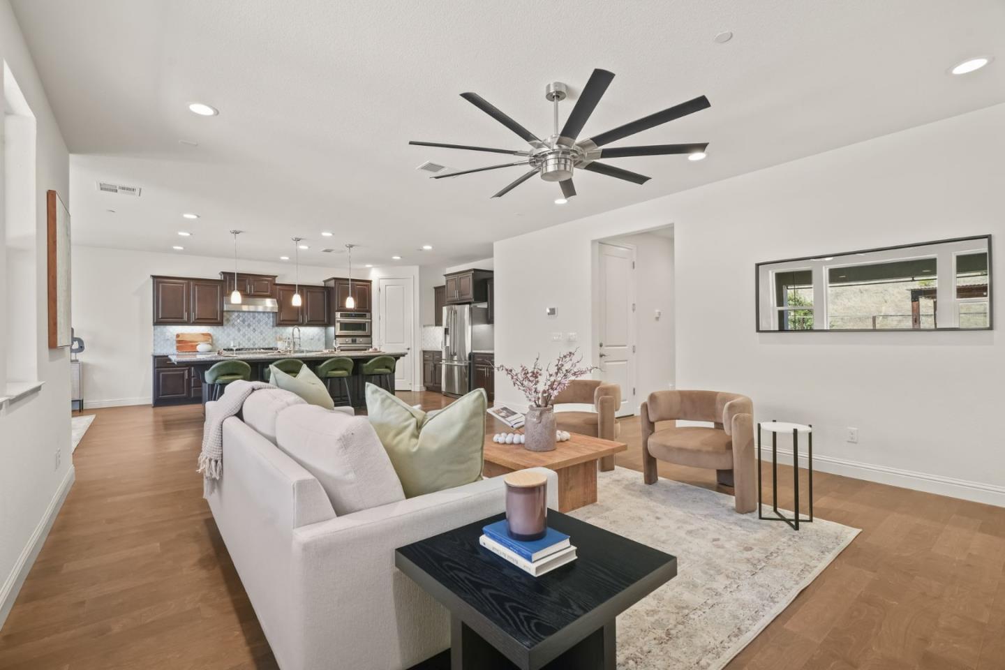 Detail Gallery Image 13 of 76 For 29732 Cantera Dr, Hayward,  CA 94544 - 4 Beds | 3 Baths