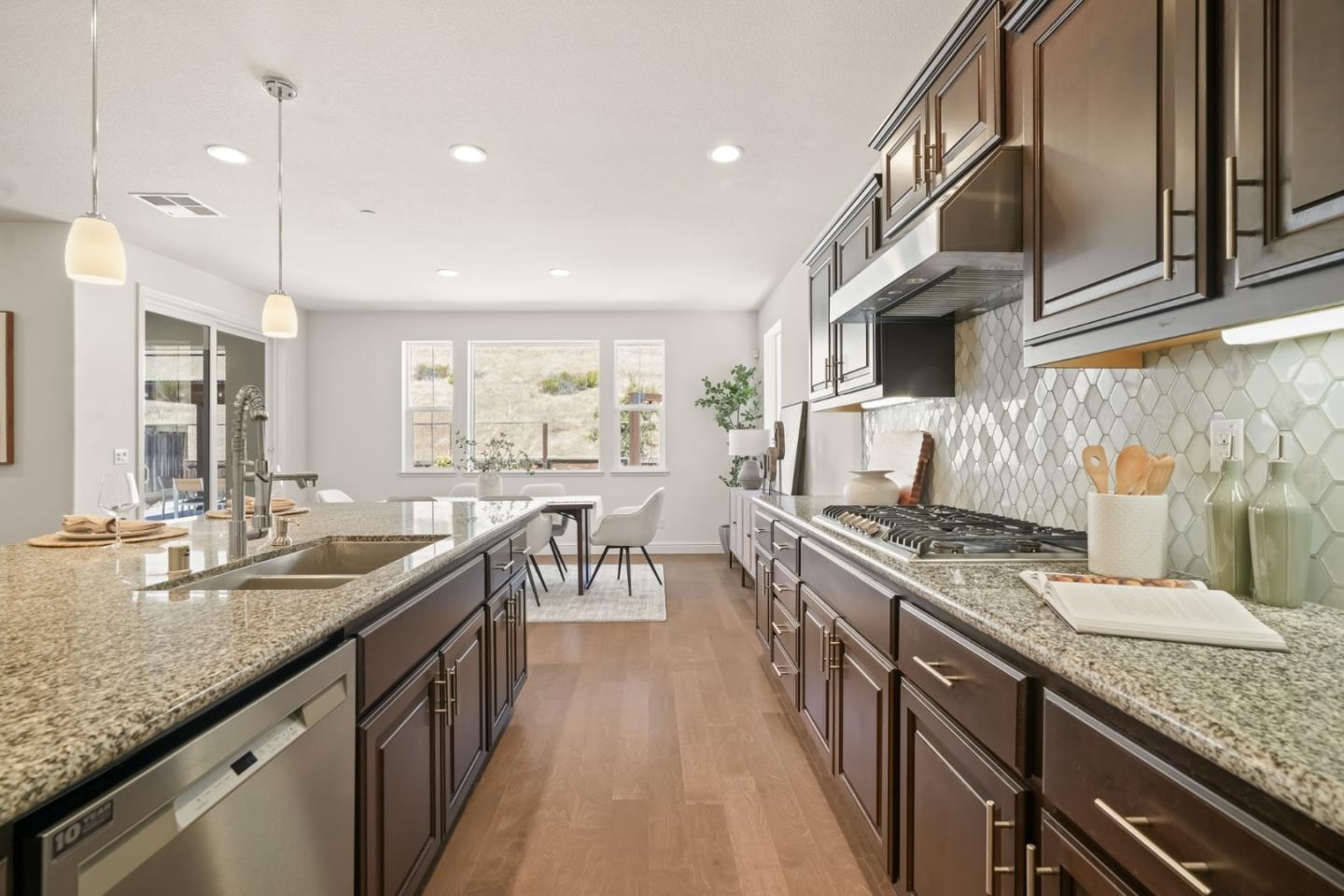 Detail Gallery Image 19 of 76 For 29732 Cantera Dr, Hayward,  CA 94544 - 4 Beds | 3 Baths