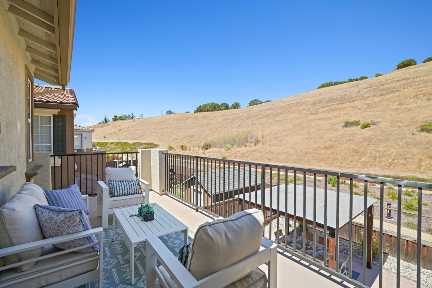 Detail Gallery Image 5 of 76 For 29732 Cantera Dr, Hayward,  CA 94544 - 4 Beds | 3 Baths