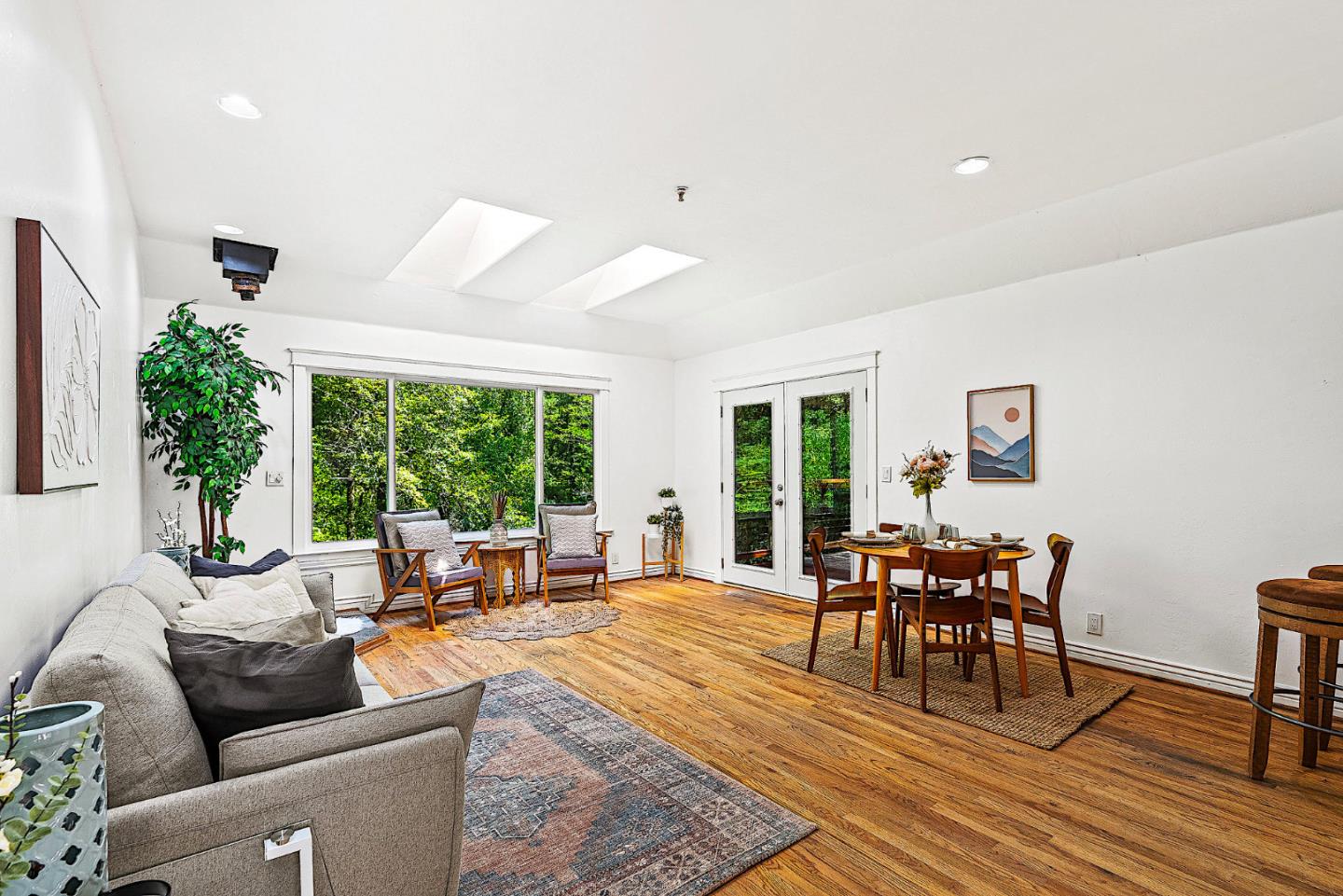 Detail Gallery Image 3 of 23 For 13680 Big Basin Way, Boulder Creek,  CA 95006 - 2 Beds | 2 Baths