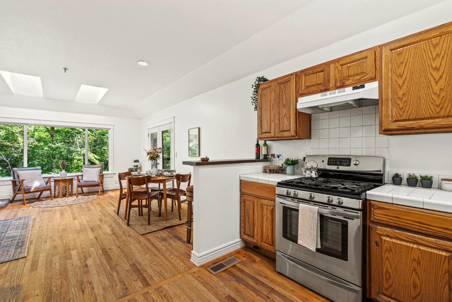 Detail Gallery Image 5 of 23 For 13680 Big Basin Way, Boulder Creek,  CA 95006 - 2 Beds | 2 Baths