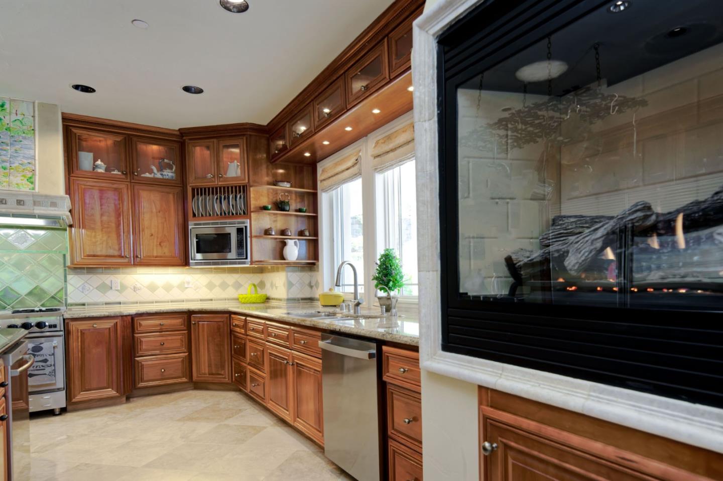 Detail Gallery Image 16 of 85 For 7003 Hollow Lake Way, San Jose,  CA 95120 - 4 Beds | 5 Baths