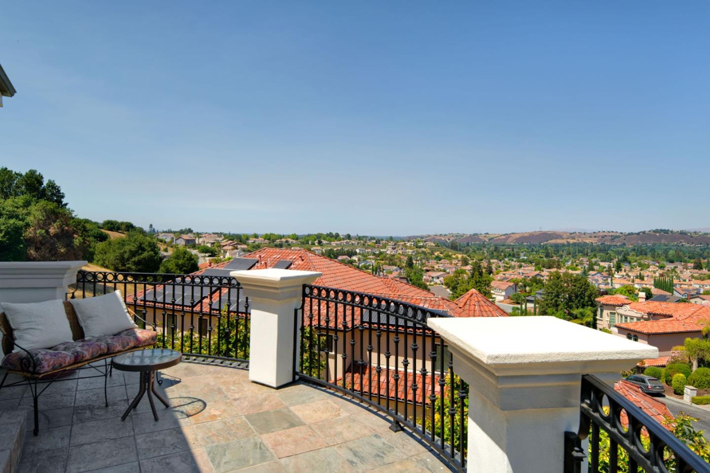 Detail Gallery Image 3 of 85 For 7003 Hollow Lake Way, San Jose,  CA 95120 - 4 Beds | 5 Baths