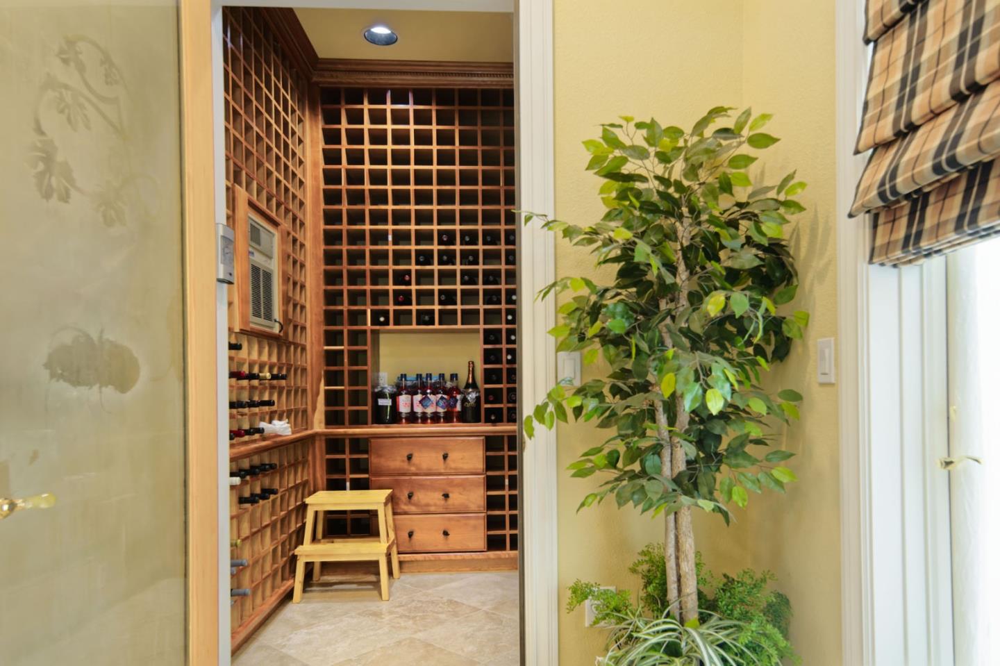 Detail Gallery Image 31 of 85 For 7003 Hollow Lake Way, San Jose,  CA 95120 - 4 Beds | 5 Baths