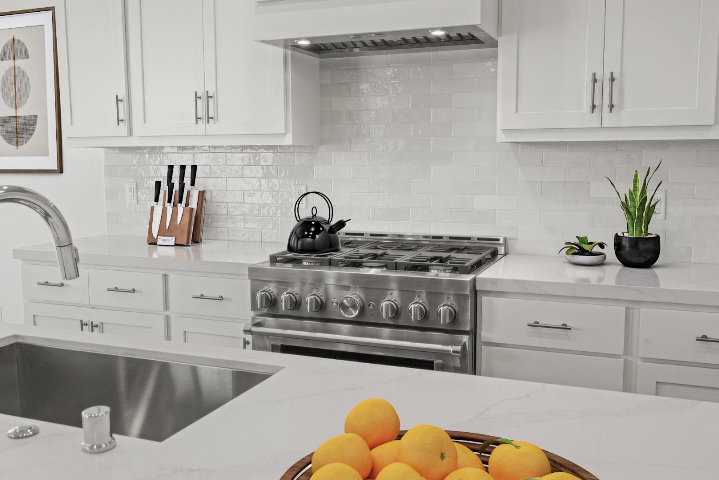 Detail Gallery Image 13 of 25 For 410 Maria Dr, Hollister,  CA 95023 - 4 Beds | 3 Baths