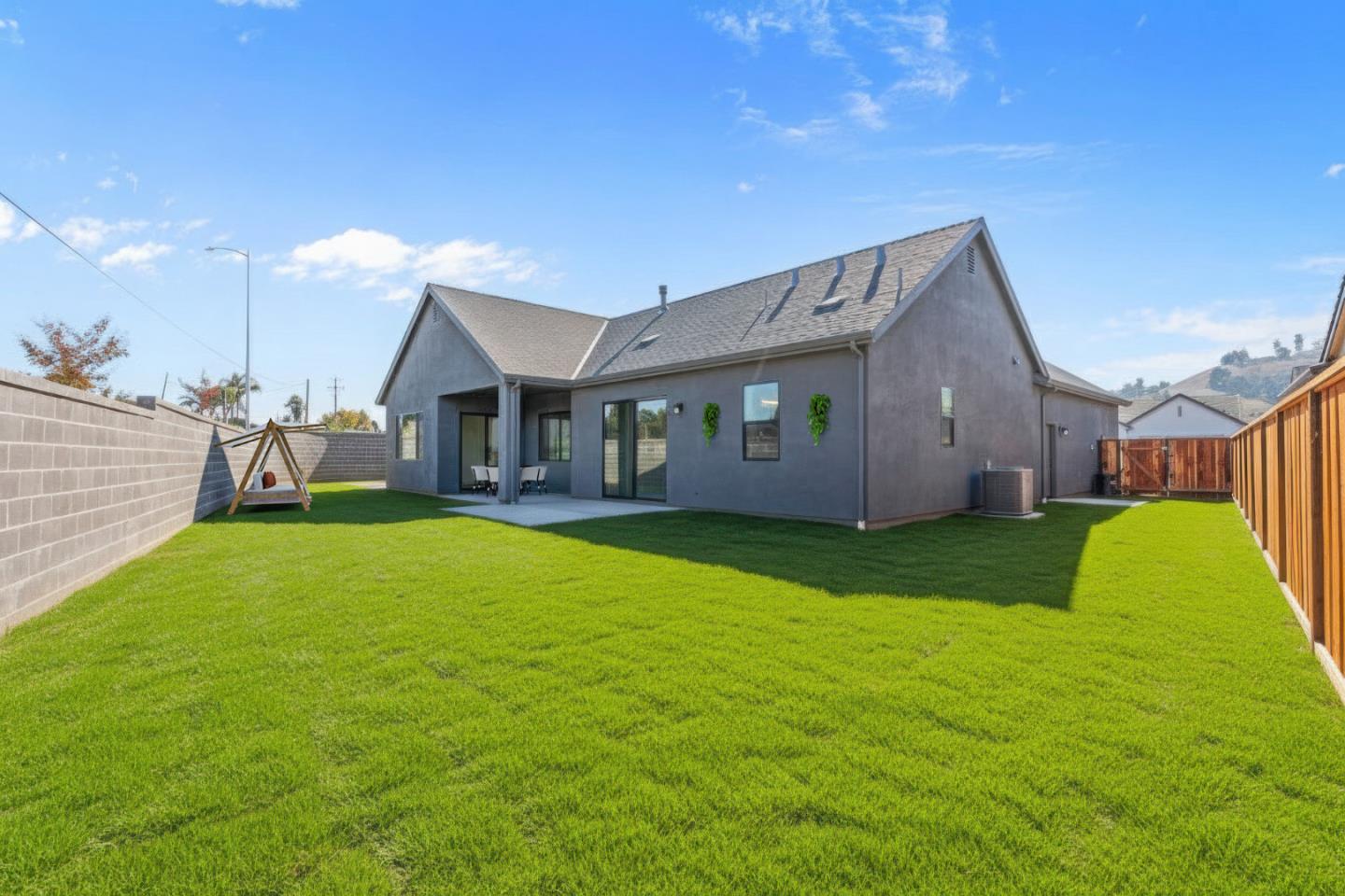 Detail Gallery Image 24 of 25 For 410 Maria Dr, Hollister,  CA 95023 - 4 Beds | 3 Baths