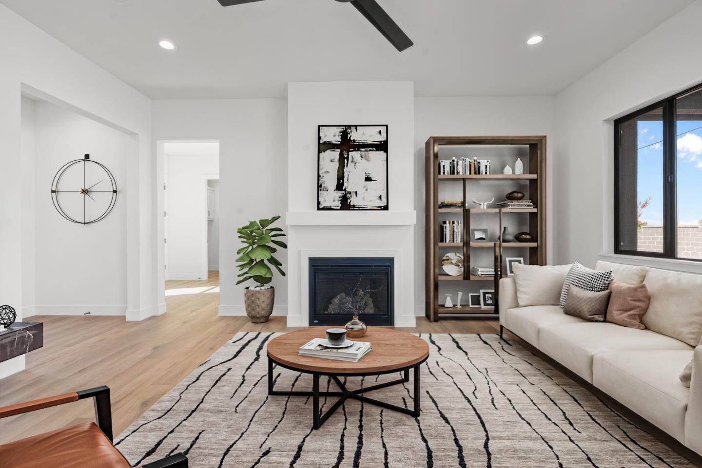 Detail Gallery Image 8 of 25 For 410 Maria Dr, Hollister,  CA 95023 - 4 Beds | 3 Baths