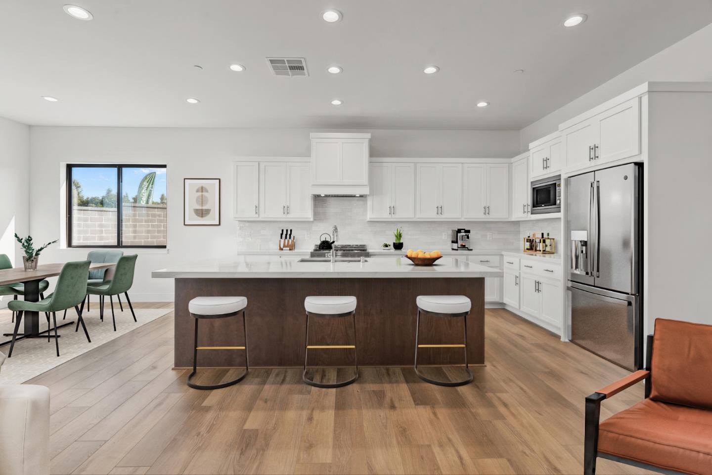 Detail Gallery Image 9 of 25 For 410 Maria Dr, Hollister,  CA 95023 - 4 Beds | 3 Baths