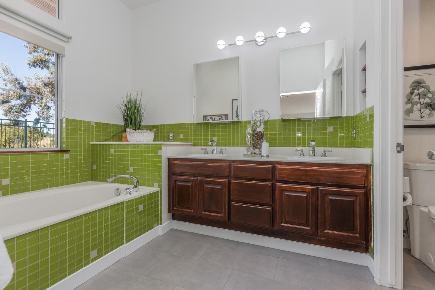 Detail Gallery Image 24 of 37 For 5347 Ligurian Dr, San Jose,  CA 95138 - 4 Beds | 2 Baths