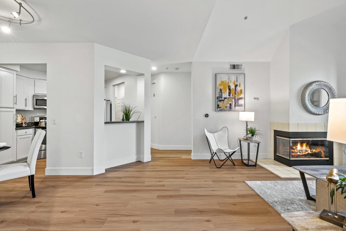 Detail Gallery Image 6 of 28 For 435 N 2nd St #418,  San Jose,  CA 95112 - 2 Beds | 2 Baths