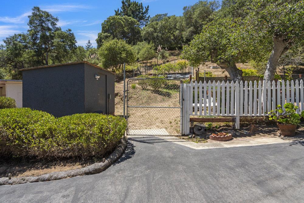 Detail Gallery Image 10 of 88 For 1458 Oakleaf Dr, Royal Oaks,  CA 95076 - 4 Beds | 3 Baths