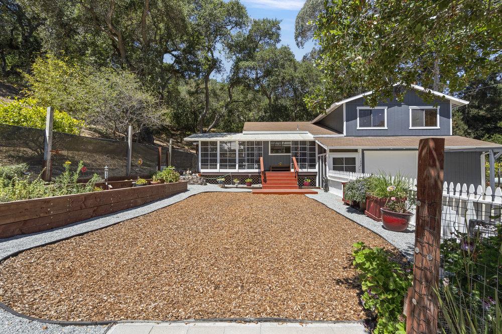 Detail Gallery Image 16 of 88 For 1458 Oakleaf Dr, Royal Oaks,  CA 95076 - 4 Beds | 3 Baths