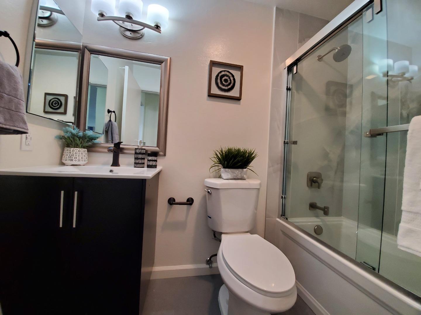 Detail Gallery Image 16 of 24 For 1055 N Capitol Ave #124,  San Jose,  CA 95133 - 2 Beds | 2 Baths
