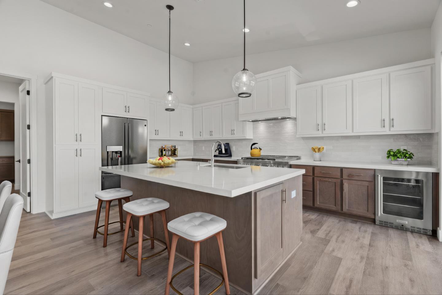 Detail Gallery Image 11 of 27 For 420 Maria #37,  Hollister,  CA 95023 - 4 Beds | 3 Baths