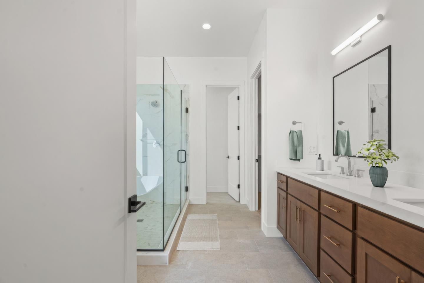 Detail Gallery Image 20 of 27 For 420 Maria #37,  Hollister,  CA 95023 - 4 Beds | 3 Baths