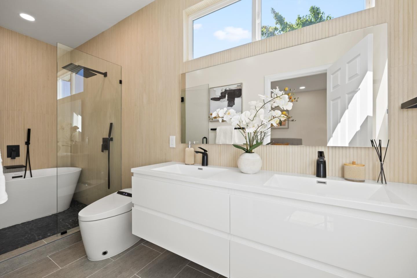 Detail Gallery Image 21 of 36 For 992 Planetree Pl, Sunnyvale,  CA 94086 - 4 Beds | 3 Baths