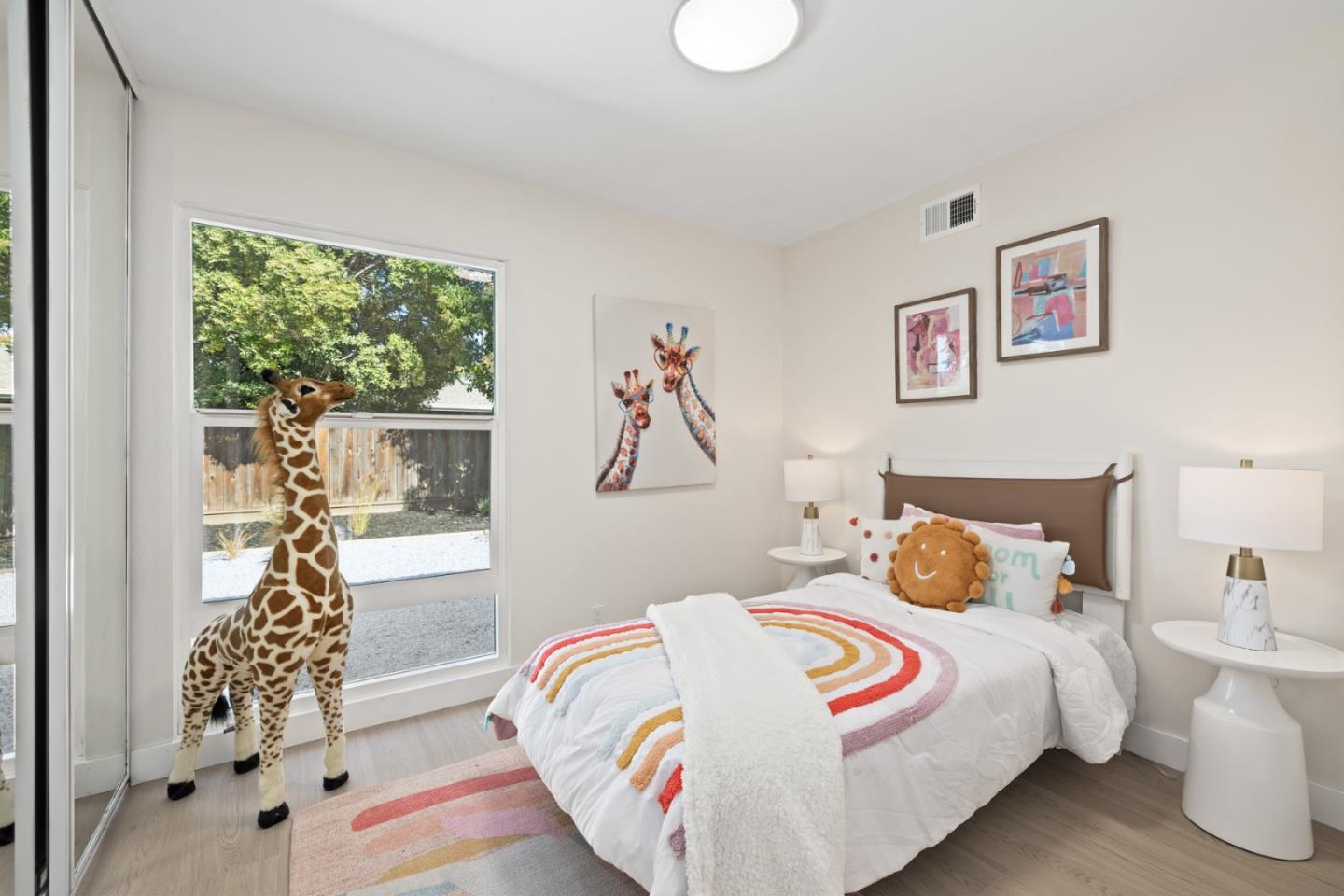 Detail Gallery Image 27 of 36 For 992 Planetree Pl, Sunnyvale,  CA 94086 - 4 Beds | 3 Baths