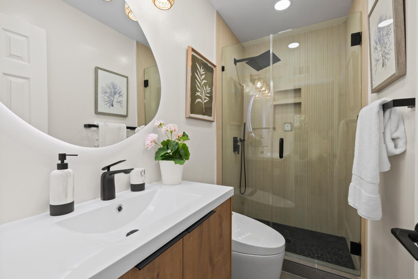 Detail Gallery Image 30 of 36 For 992 Planetree Pl, Sunnyvale,  CA 94086 - 4 Beds | 3 Baths
