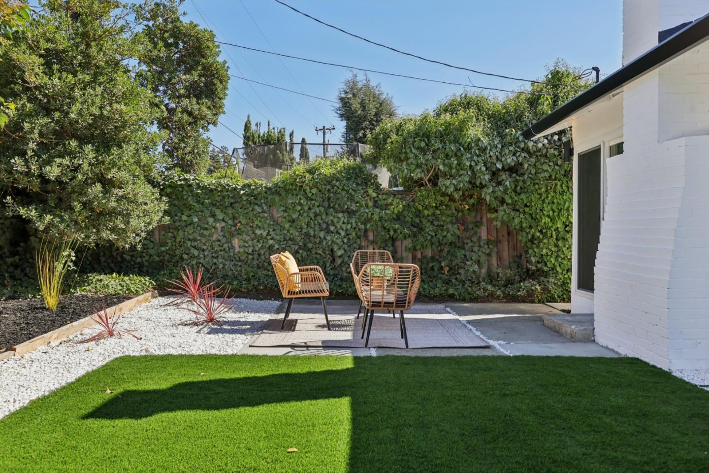 Detail Gallery Image 33 of 36 For 992 Planetree Pl, Sunnyvale,  CA 94086 - 4 Beds | 3 Baths