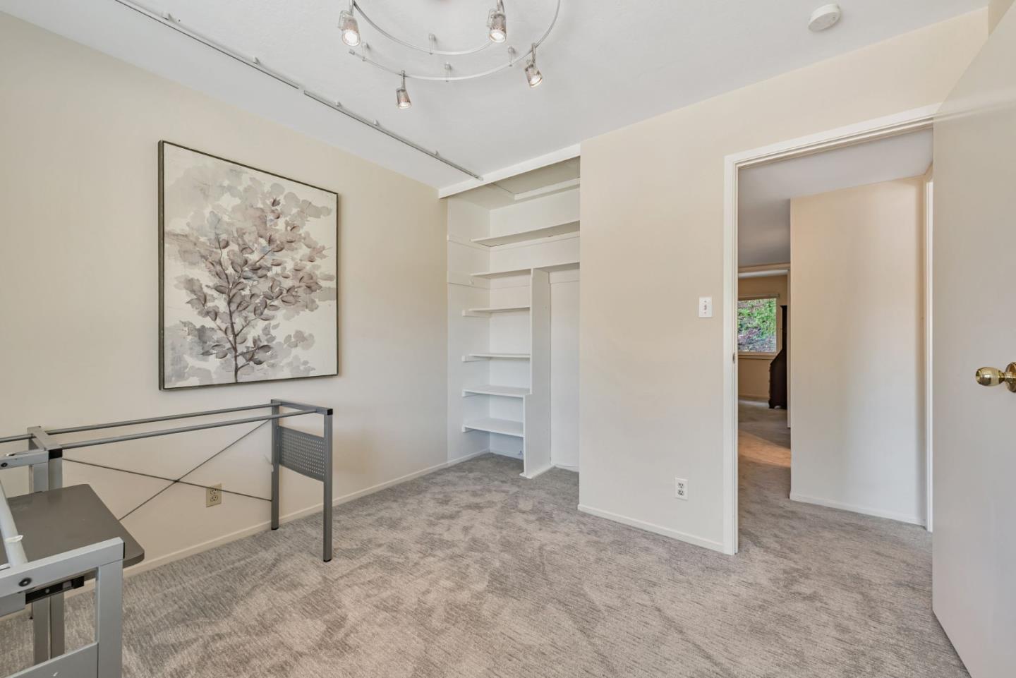 Detail Gallery Image 31 of 43 For 1521 Cherrywood Dr, San Mateo,  CA 94403 - 5 Beds | 2/1 Baths