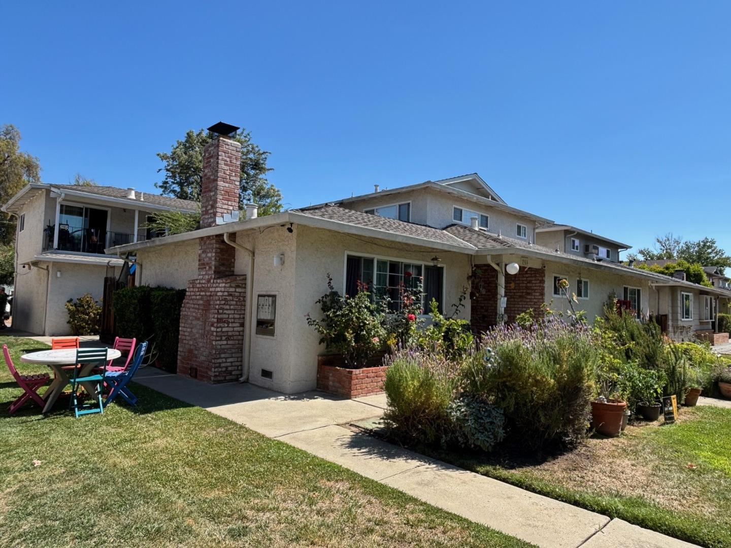 Detail Gallery Image 4 of 9 For 2985 Walgrove Way, San Jose,  CA 95128 - – Beds | – Baths