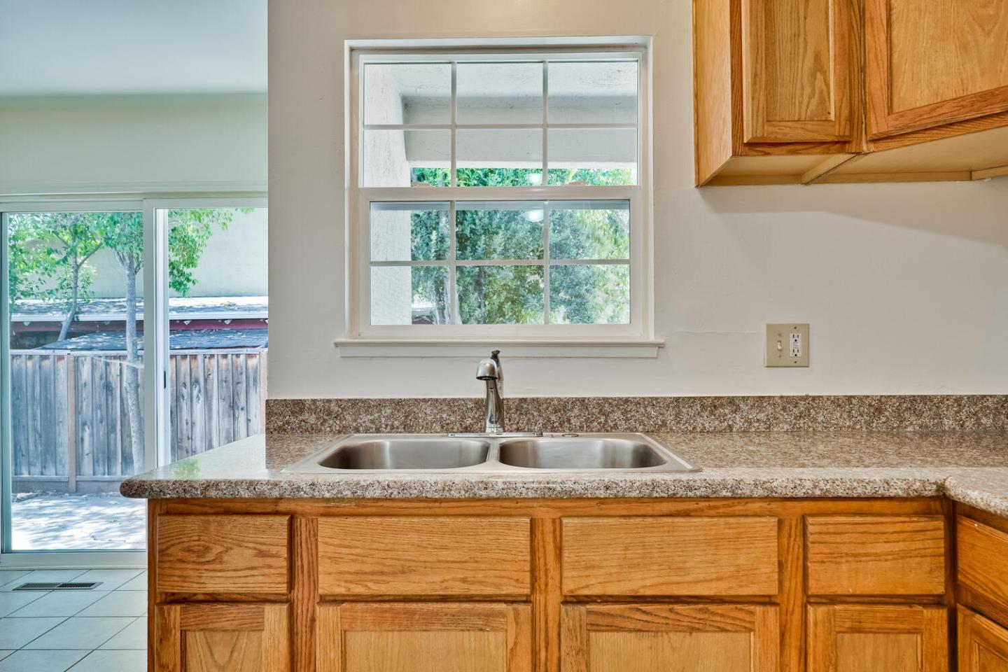 Detail Gallery Image 9 of 21 For 401 Lynn Ave, Milpitas,  CA 95035 - – Beds | – Baths