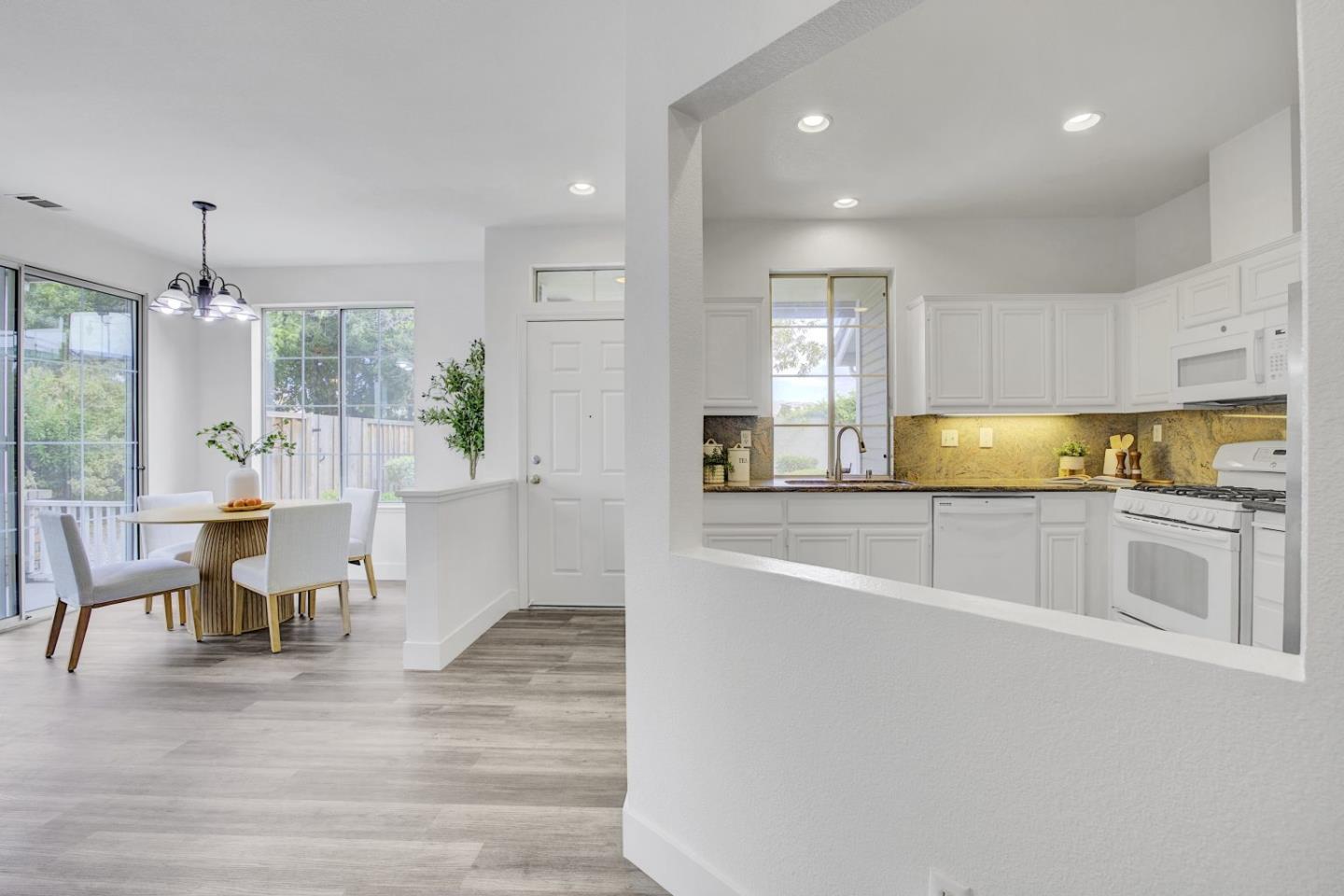 Detail Gallery Image 10 of 46 For 7 Crystal Ct, Milpitas,  CA 95035 - 3 Beds | 2/1 Baths