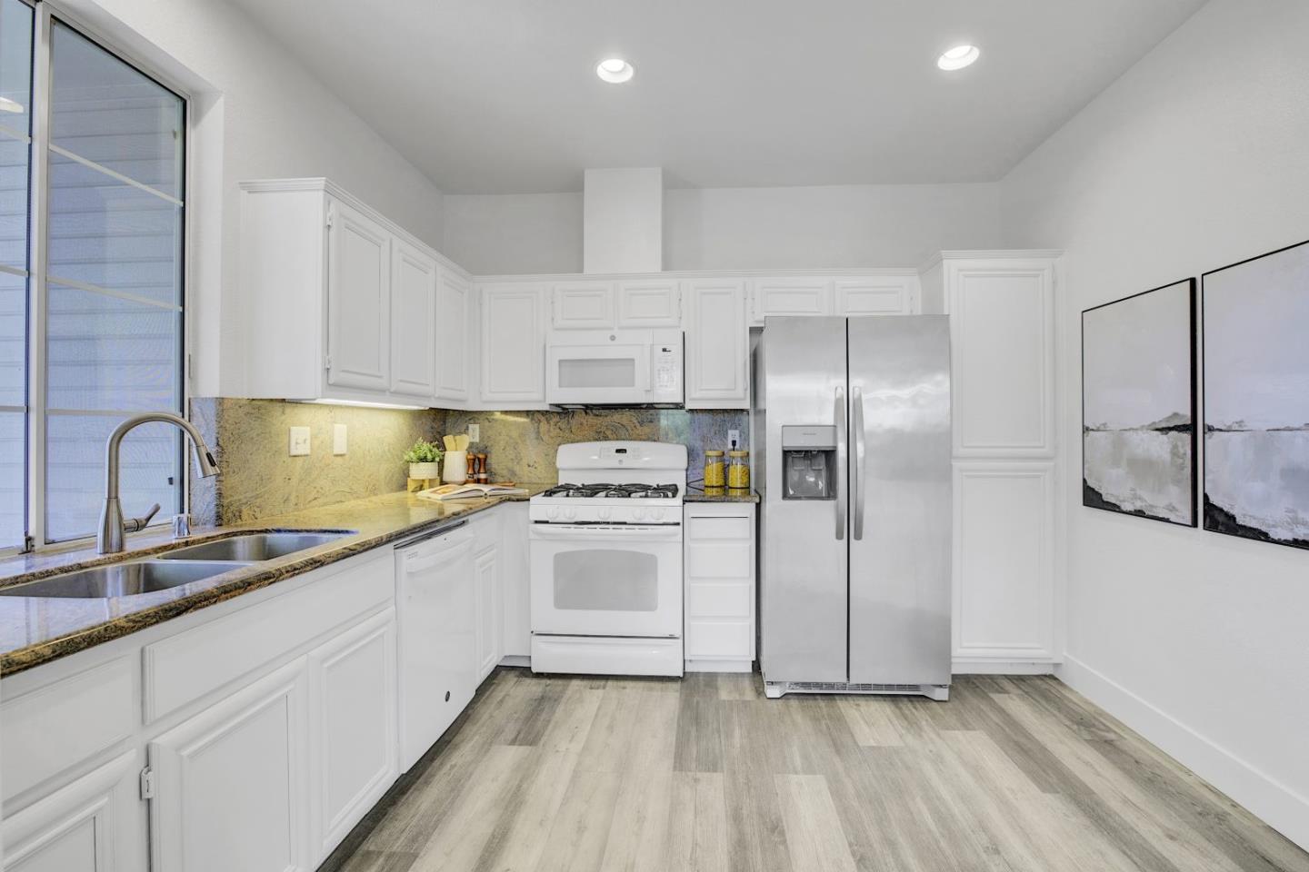 Detail Gallery Image 12 of 46 For 7 Crystal Ct, Milpitas,  CA 95035 - 3 Beds | 2/1 Baths