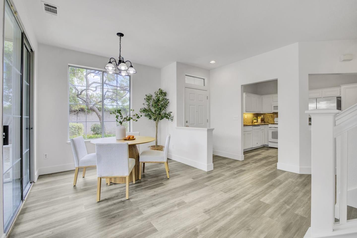 Detail Gallery Image 9 of 46 For 7 Crystal Ct, Milpitas,  CA 95035 - 3 Beds | 2/1 Baths
