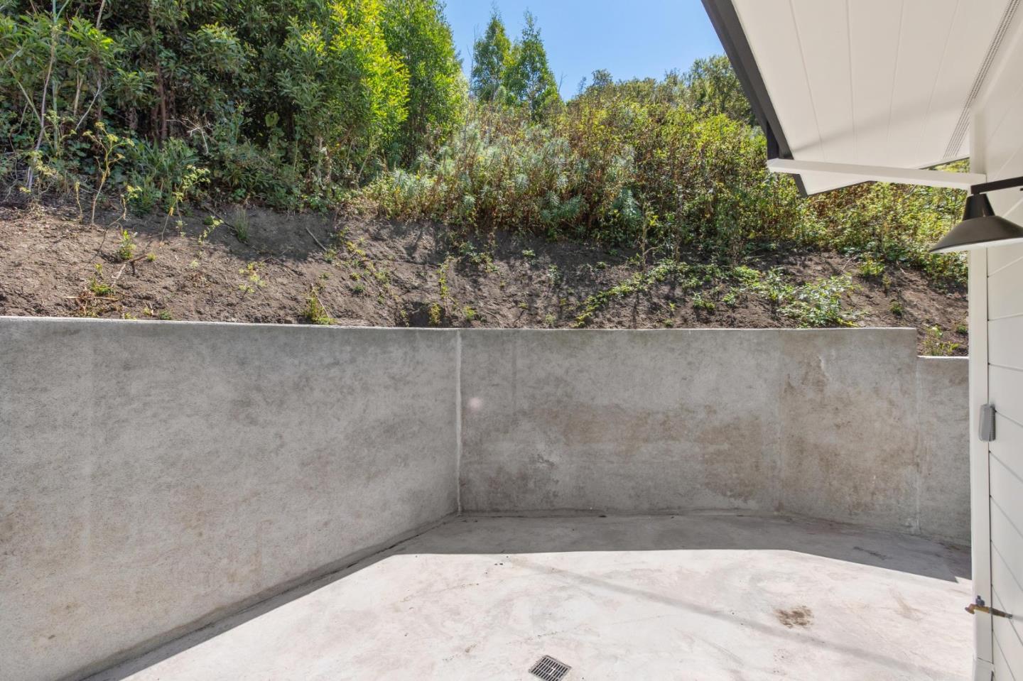 Detail Gallery Image 10 of 11 For 196 Amapola Ave a,  Pacifica,  CA 94044 - 1 Beds | 1 Baths