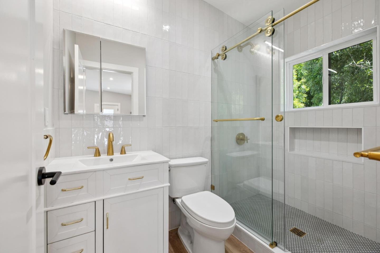 Detail Gallery Image 8 of 11 For 196 Amapola Ave a,  Pacifica,  CA 94044 - 1 Beds | 1 Baths