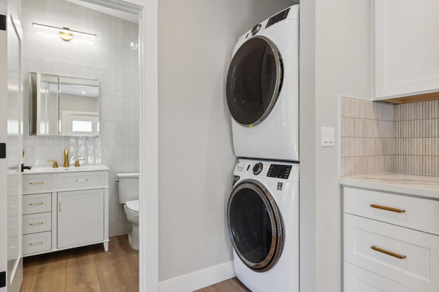 Detail Gallery Image 9 of 11 For 196 Amapola Ave a,  Pacifica,  CA 94044 - 1 Beds | 1 Baths
