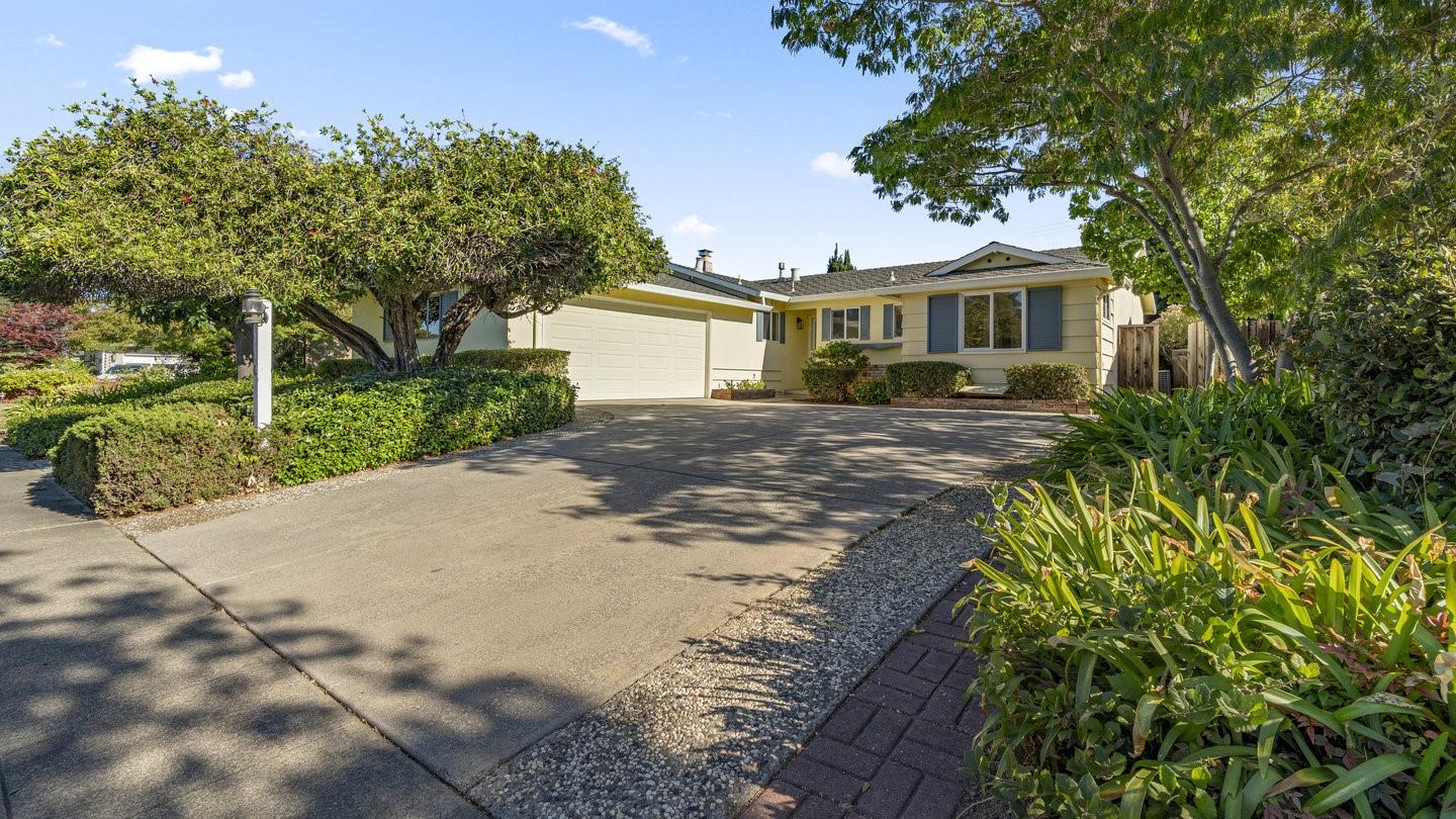 Detail Gallery Image 8 of 50 For 940 Kennard Way, Sunnyvale,  CA 94087 - 4 Beds | 2 Baths