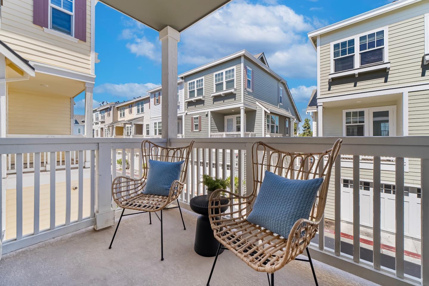 Detail Gallery Image 13 of 46 For 119 Orbit Way, Mountain View,  CA 94043 - 4 Beds | 3/1 Baths