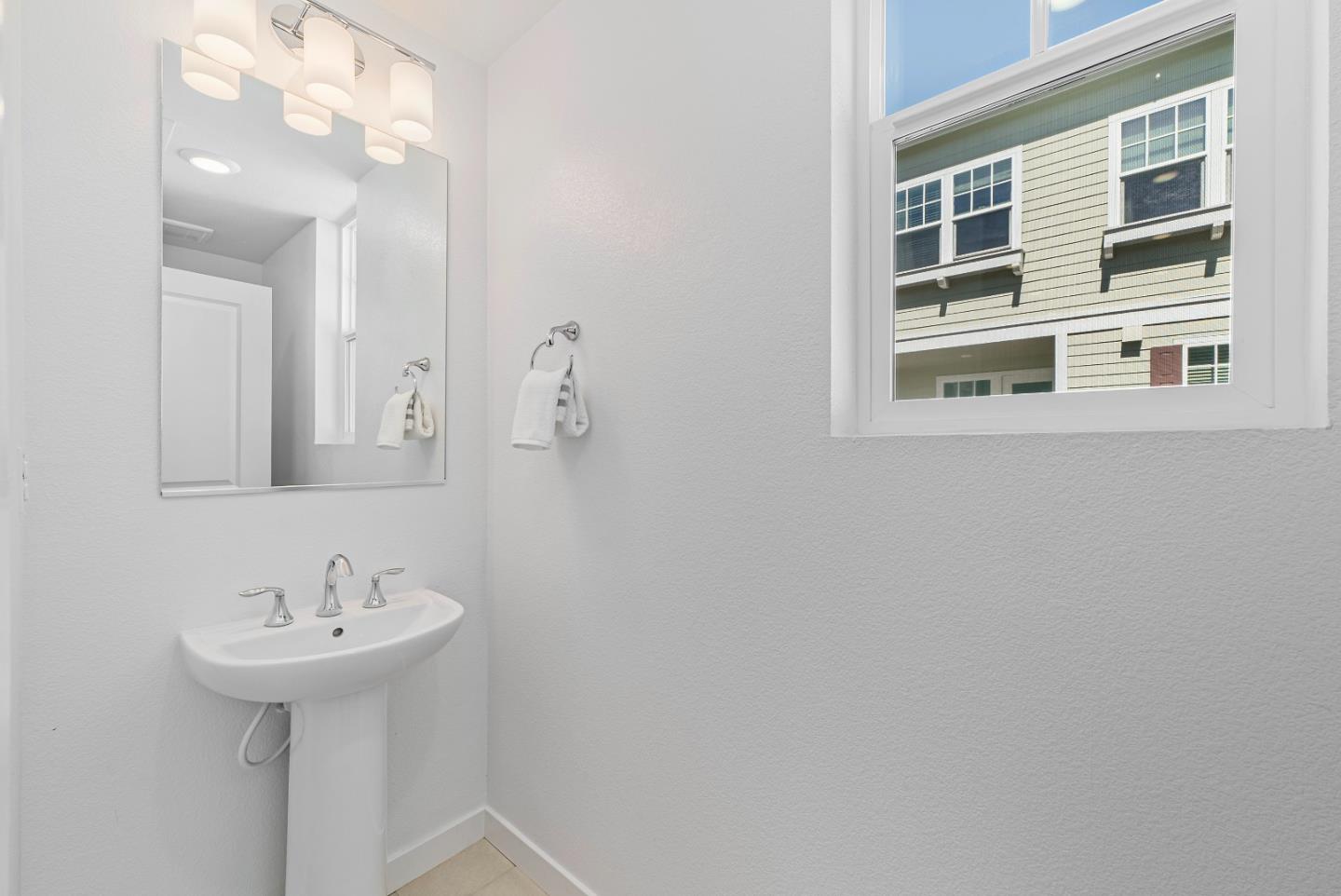 Detail Gallery Image 33 of 46 For 119 Orbit Way, Mountain View,  CA 94043 - 4 Beds | 3/1 Baths