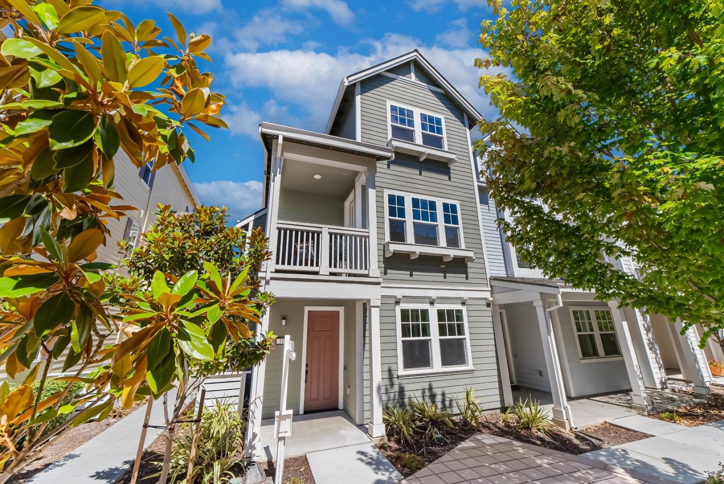 Detail Gallery Image 37 of 46 For 119 Orbit Way, Mountain View,  CA 94043 - 4 Beds | 3/1 Baths