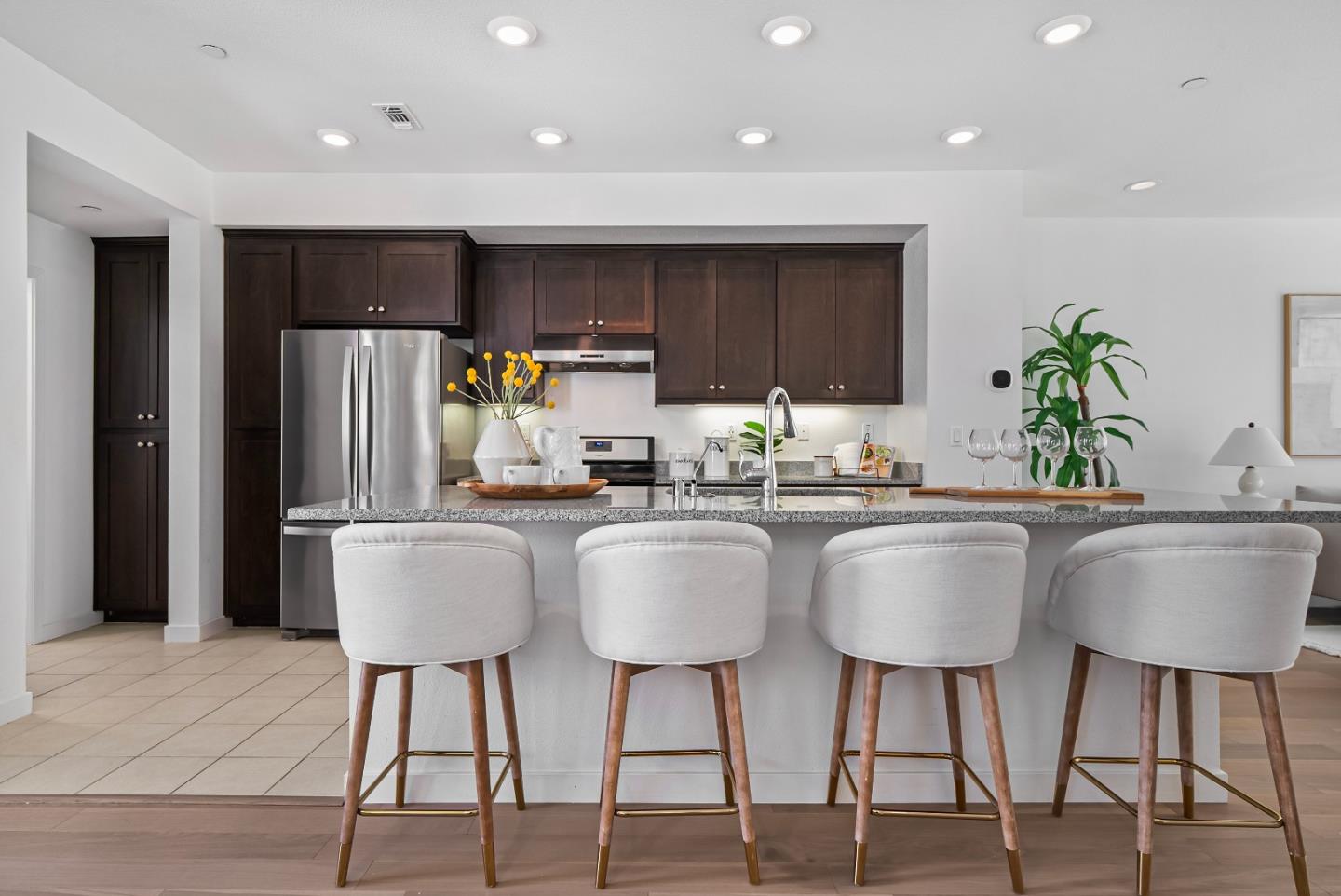 Detail Gallery Image 7 of 46 For 119 Orbit Way, Mountain View,  CA 94043 - 4 Beds | 3/1 Baths