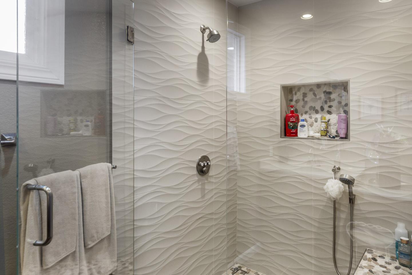 Detail Gallery Image 22 of 33 For 1006 Almarida Dr, San Jose,  CA 95128 - 4 Beds | 3 Baths