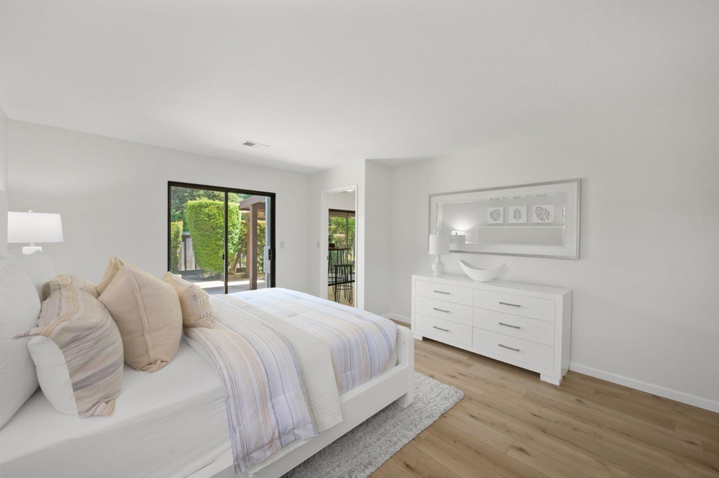 Detail Gallery Image 16 of 41 For 731 Old San Francisco Rd, Sunnyvale,  CA 94086 - 4 Beds | 2/1 Baths