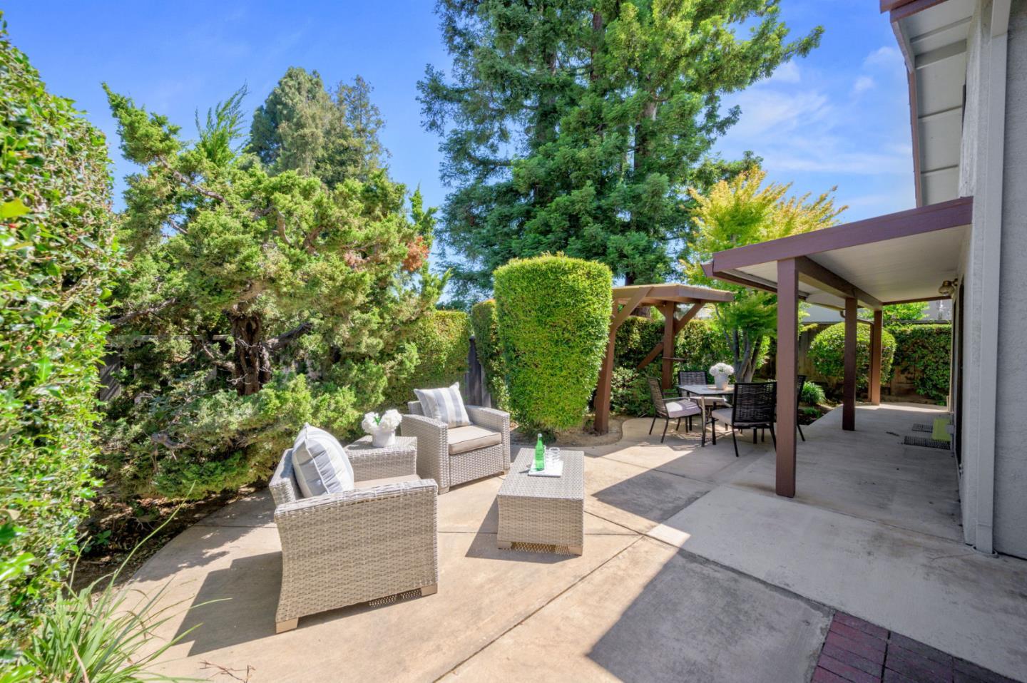 Detail Gallery Image 29 of 41 For 731 Old San Francisco Rd, Sunnyvale,  CA 94086 - 4 Beds | 2/1 Baths